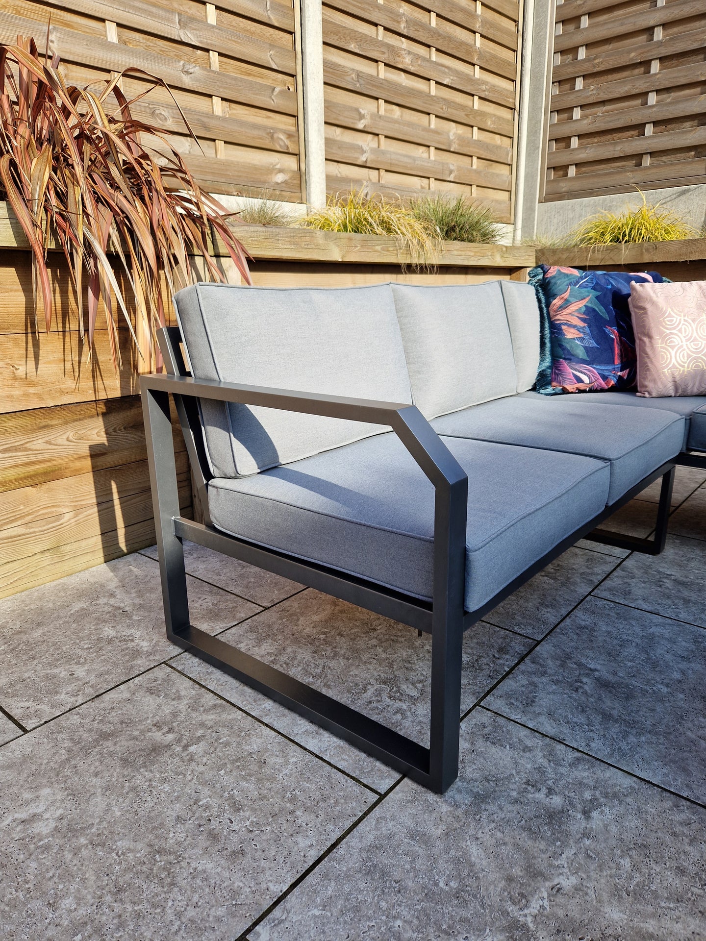 Signature Weave - Alarna Outdoor Corner Lounge Set with Gas Lift Table