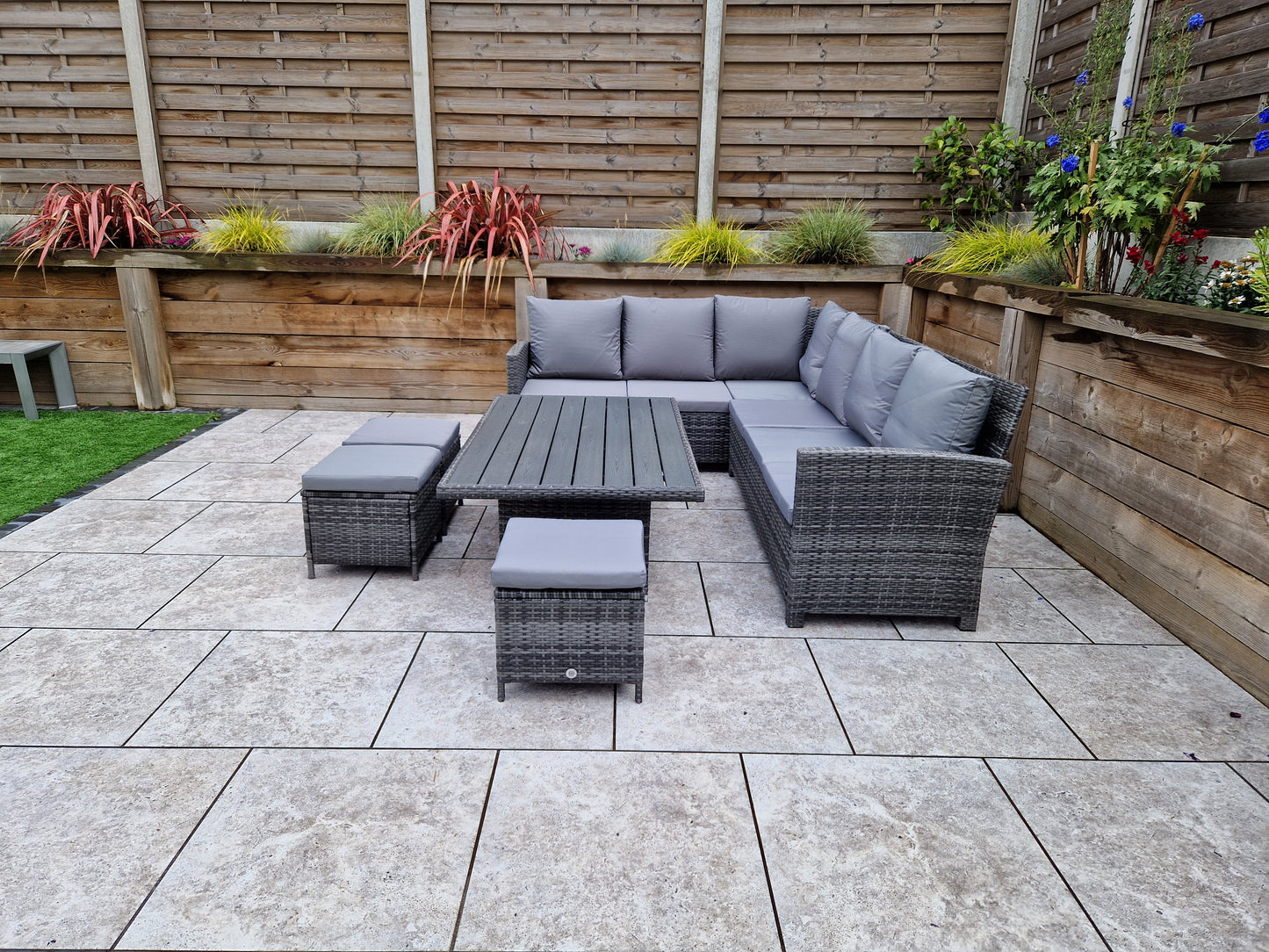 Signature Weave - Outdoor Furniture - Charlotte Corner Dining With Lift Table With Polywood Top In Flat Grey Weave